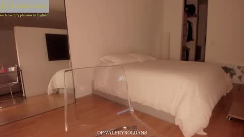 Valery Roldans online show from March 2026 03:34:01 AM