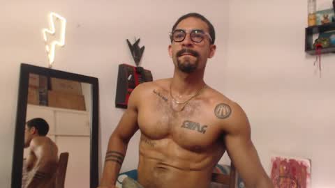 Snapshot of romeocolin_ chatting on July 2026 12:56:02 AM R O M E O online show from July 2026 12:56:02 AM