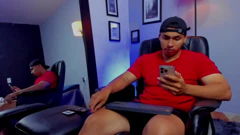 ronnie_crawford online show from June 2026 06:39:01 PM