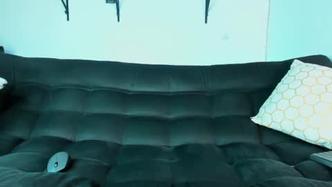 Ronnie online show from February 2025 09:54:01 PM