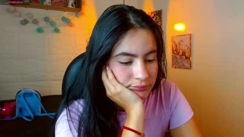 Snapshot of rosaliea chatting on June 2026 06:52:02 AM R O S A L I A online show from June 2026 06:52:02 AM