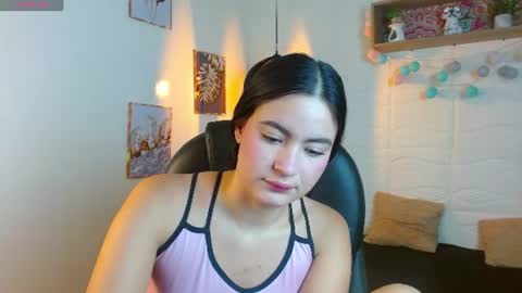 Snapshot of rosaliea chatting on June 2026 05:17:01 AM R O S A L I A online show from June 2026 05:17:01 AM