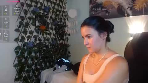 Snapshot of rosaliea chatting on July 2026 04:05:02 AM R O S A L I A online show from July 2026 04:05:02 AM