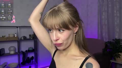 RoosaMoore online show from April 2026 03:07:01 PM