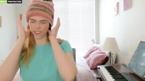 rose77782 online show from February 2025 03:21:01 PM