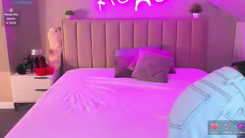 Kimberlly online show from February 2026 11:58:02 PM