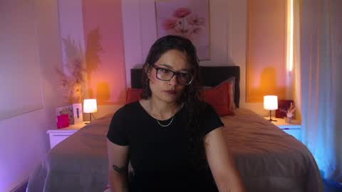 Snapshot of rose_thompson1 chatting on June 2026 01:35:01 PM Rose online show from June 2026 01:35:01 PM