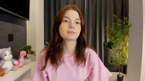 Snapshot of roseblanche2k chatting on May 2026 12:44:01 PM Florin online show from May 2026 12:44:01 PM
