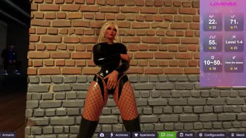 Snapshot of rosse_mistress chatting on February 2026 06:20:01 PM Roxana online show from February 2026 06:20:01 PM