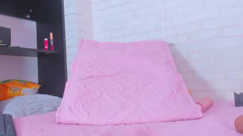 rosse_thompson11 online show from March 2025 11:35:02 PM