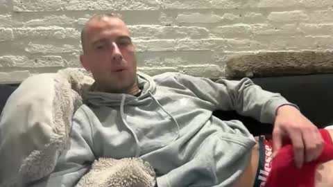 rotteei1 online show from March 2026 07:01:02 AM