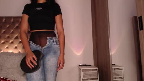 Rouss marie henao  online show from November 2025 11:07:02 PM