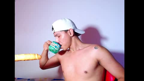 rowanboy23 online show from May 2026 03:52:02 PM
