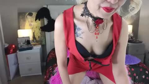 Snapshot of roxalanastar chatting on June 2026 08:36:02 AM Roxalana online show from June 2026 08:36:02 AM