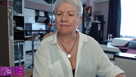 Roxana online show from April 2026 01:55:02 PM