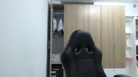 Roxana online show from April 2026 10:29:02 PM