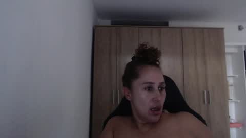 Roxana online show from May 2026 06:24:01 PM