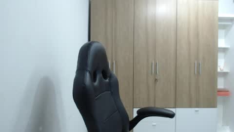 Roxana online show from May 2026 11:45:02 PM