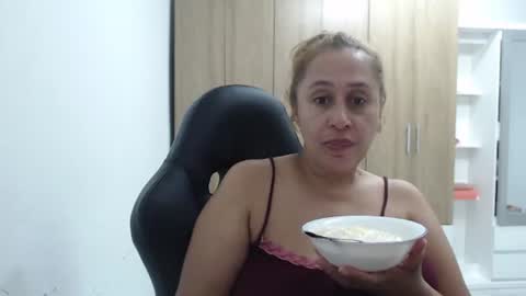 Roxana online show from June 2026 10:12:02 PM