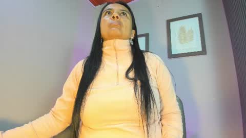  Roxanna  online show from June 2026 12:18:01 PM