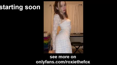 Snapshot of roxiethefox chatting on March 2026 11:22:02 PM roxie online show from March 2026 11:22:02 PM