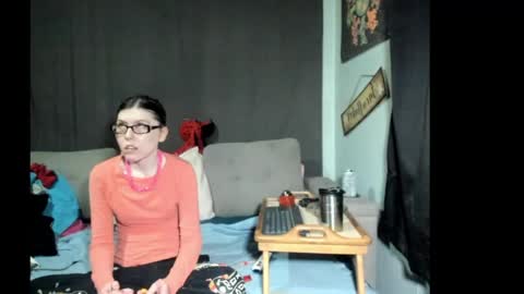 roxihazeleyes online show from April 2026 01:43:02 AM