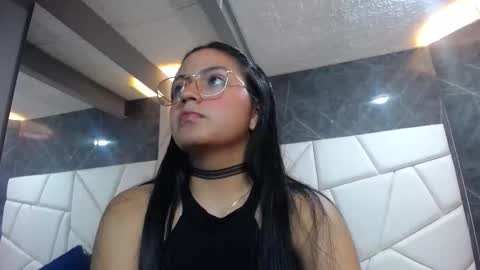 Snapshot of roxxyblack01 chatting on March 2026 11:53:01 PM Roxxy online show from March 2026 11:53:01 PM