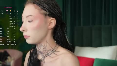 Snapshot of roxy_morrison_x chatting on June 2026 03:40:02 AM roxanne online show from June 2026 03:40:02 AM