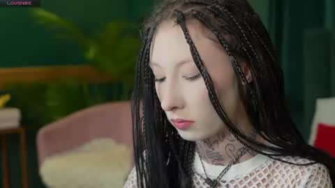 Snapshot of roxy_morrison_x chatting on July 2026 04:03:01 AM roxanne online show from July 2026 04:03:01 AM