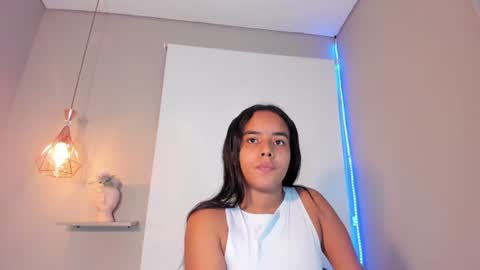 roxy_stone1 online show from June 2026 07:25:02 PM