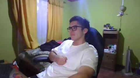 Snapshot of rpaulo25 chatting on December 2024 12:04:01 AM rpaulo25 online show from December 2024 12:04:01 AM