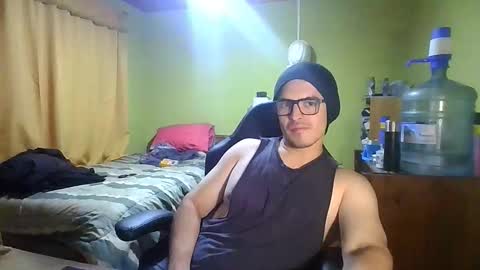 Snapshot of rpaulo25 chatting on March 2026 03:12:01 AM rpaulo25 online show from March 2026 03:12:01 AM