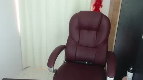 Snapshot of rubi_halliwey chatting on June 2026 03:47:01 PM Rubi online show from June 2026 03:47:01 PM