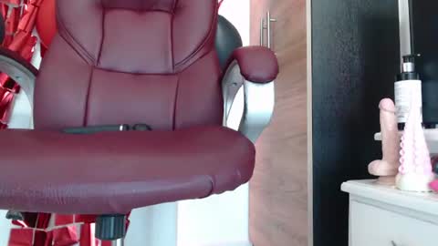 Snapshot of rubi_halliwey chatting on July 2026 05:51:02 PM Rubi online show from July 2026 05:51:02 PM