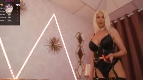 Snapshot of rubydivine_ chatting on June 2026 05:19:02 AM Ruby Divine online show from June 2026 05:19:02 AM