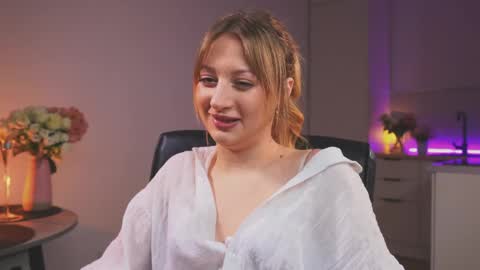 Mila online show from April 2026 04:20:02 PM