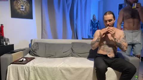 Paul online show from April 2026 06:33:02 PM