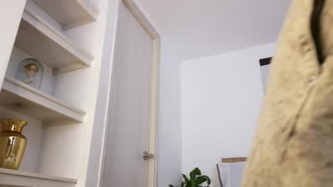 Snapshot of russell_adams_ chatting on March 2026 03:37:02 PM R U S S E L L online show from March 2026 03:37:02 PM