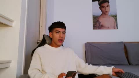 Snapshot of russell_adams_ chatting on March 2026 10:26:02 PM R U S S E L L online show from March 2026 10:26:02 PM