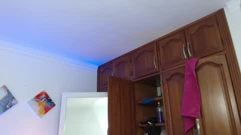 Hanna  online show from January 2025 01:00:02 PM