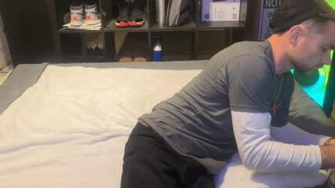 Ryan Jizz online show from November 2025 05:17:02 AM