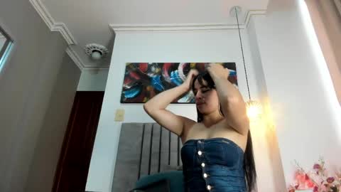 Sabrina Warren online show from May 2026 02:24:02 PM