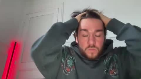 Snapshot of sacha555paris chatting on February 2026 04:25:01 PM Sachaa online show from February 2026 04:25:01 PM