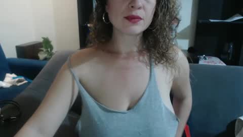 sacrletardiente online show from February 2025 01:57:01 PM