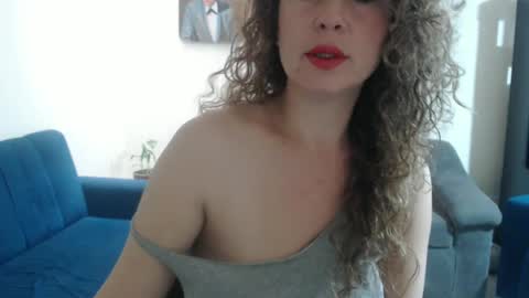 sacrletardiente online show from October 2025 01:20:01 PM