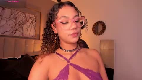 Snapshot of sade_jackson1 chatting on July 2026 03:32:01 AM Sophie online show from July 2026 03:32:01 AM