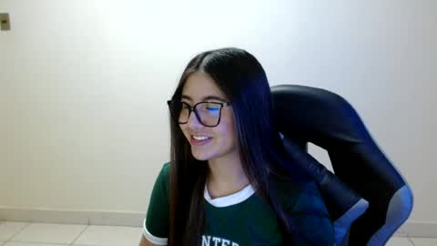 Snapshot of sahaliefox_ chatting on June 2026 09:08:02 PM Sahaliefox online show from June 2026 09:08:02 PM