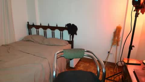 Sindy Scott online show from February 2026 07:51:02 PM