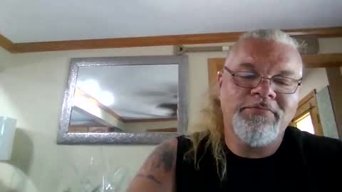 Snapshot of saintbeenadick chatting on May 2026 06:24:01 PM saintbeenadick online show from May 2026 06:24:01 PM