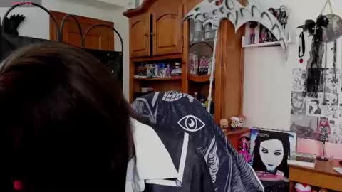 Snapshot of sakaexxx chatting on June 2026 09:00:01 AM online show from June 2026 09:00:01 AM